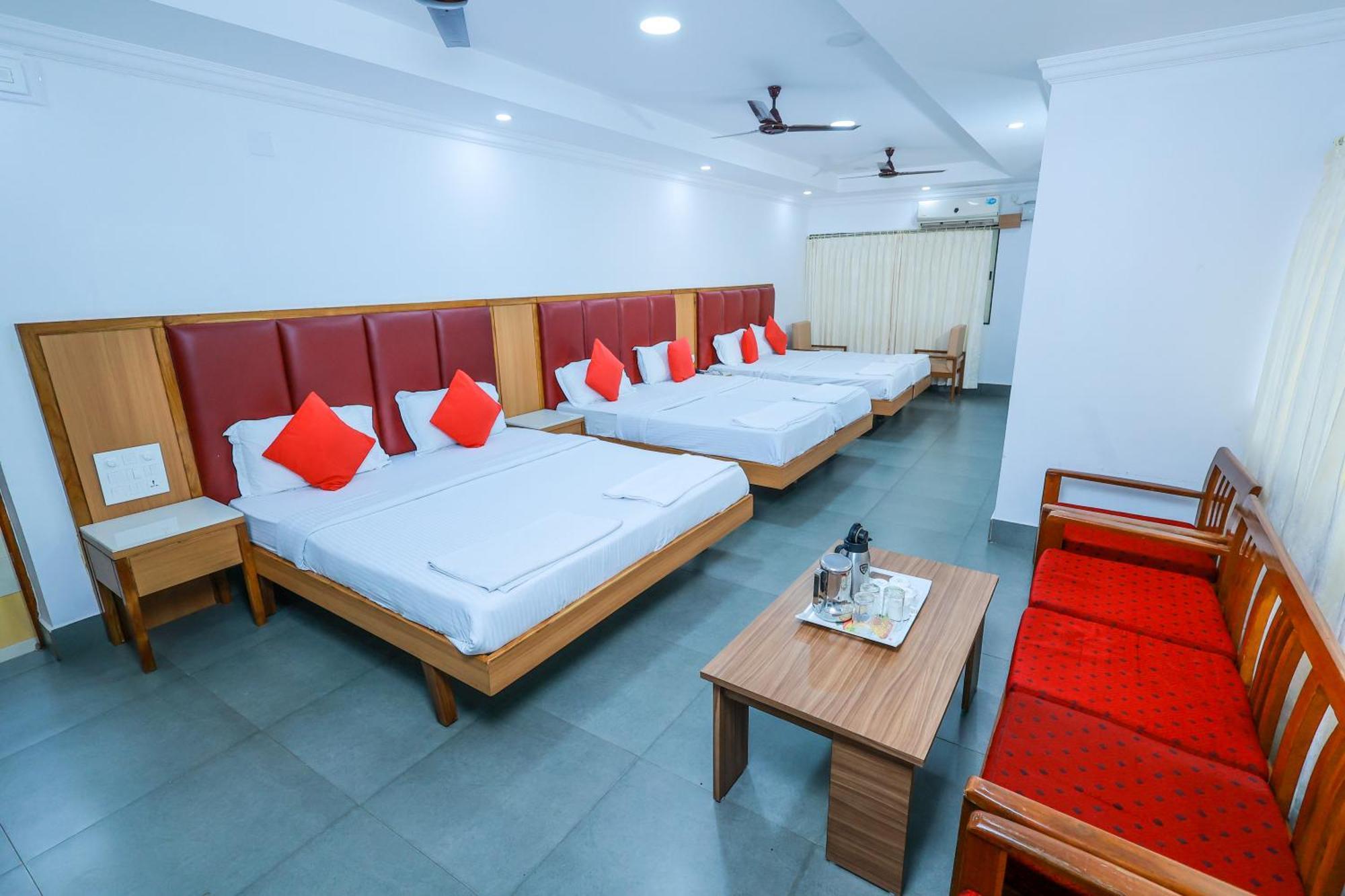 Hotel Janardana Udupi Eksteriør bilde
