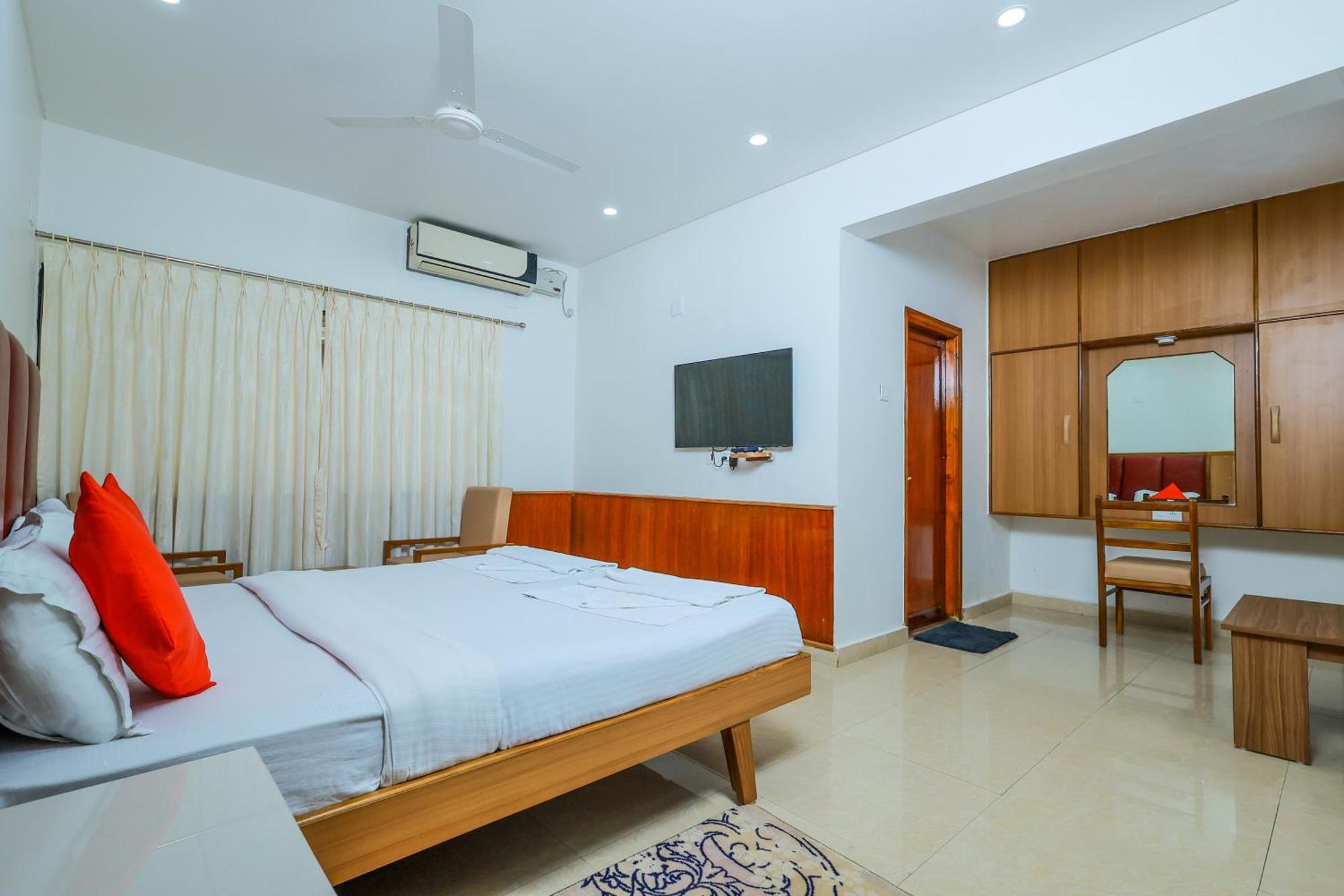 Hotel Janardana Udupi Eksteriør bilde